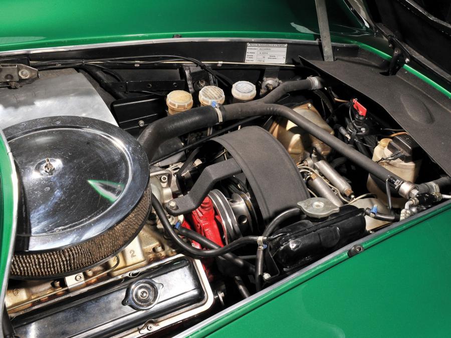 Моторный отсек Bizzarrini 5300 GT Strada 1968 года  (фото 14 из 54)